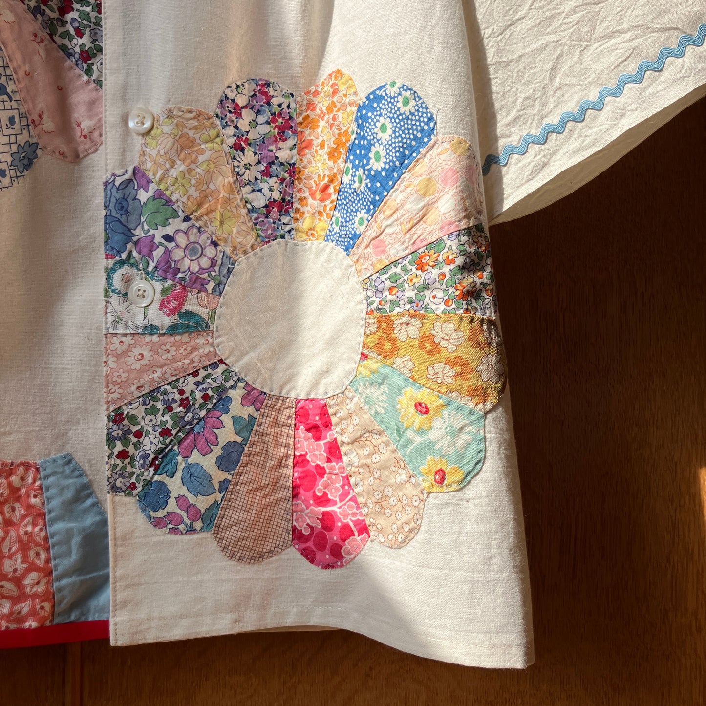 Calico shirt with appliqué vintage 1930s Dresden plate patchwork blocks