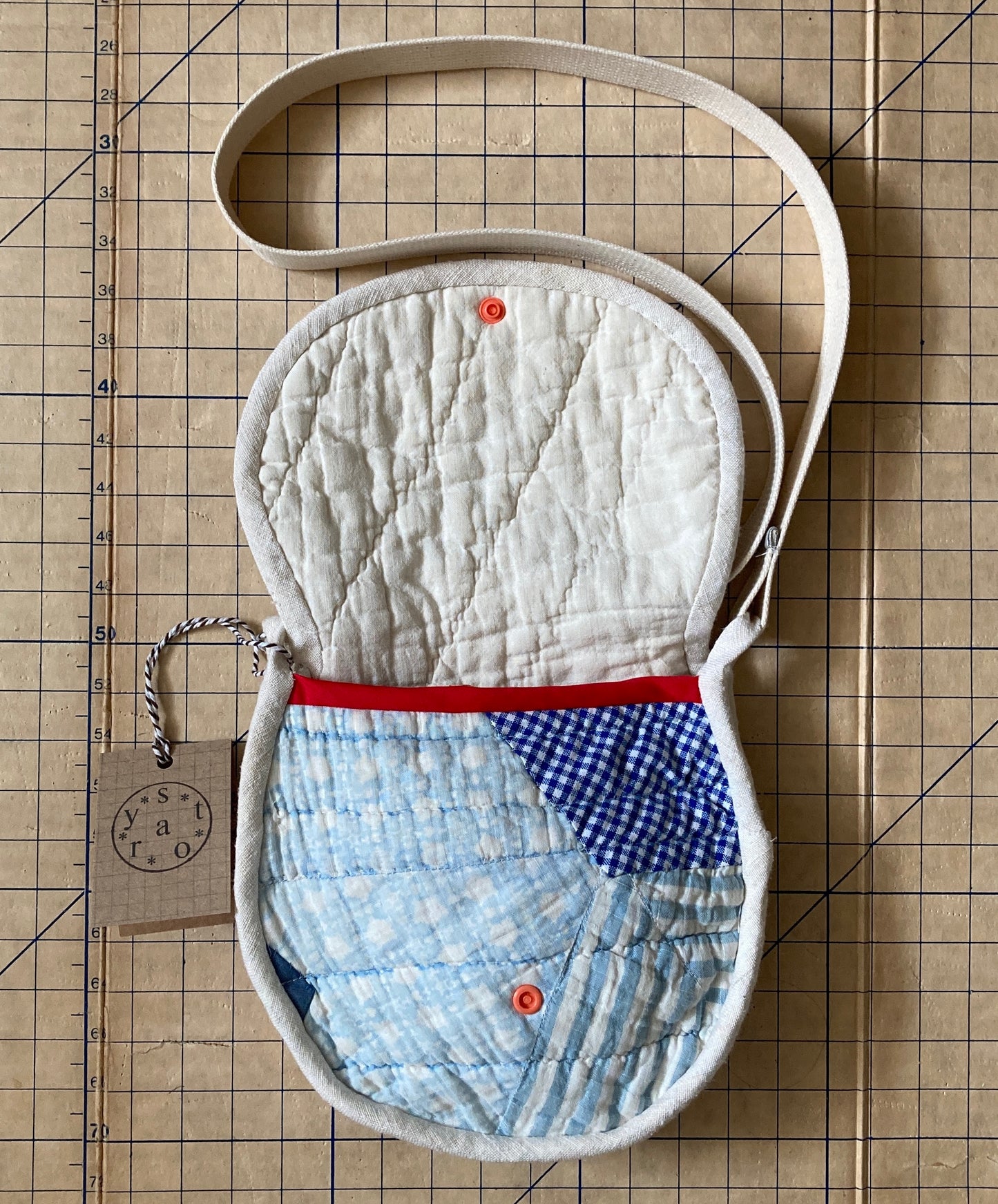 Handmade reclaimed antique patchwork quilt shoulder bag (coral popper)