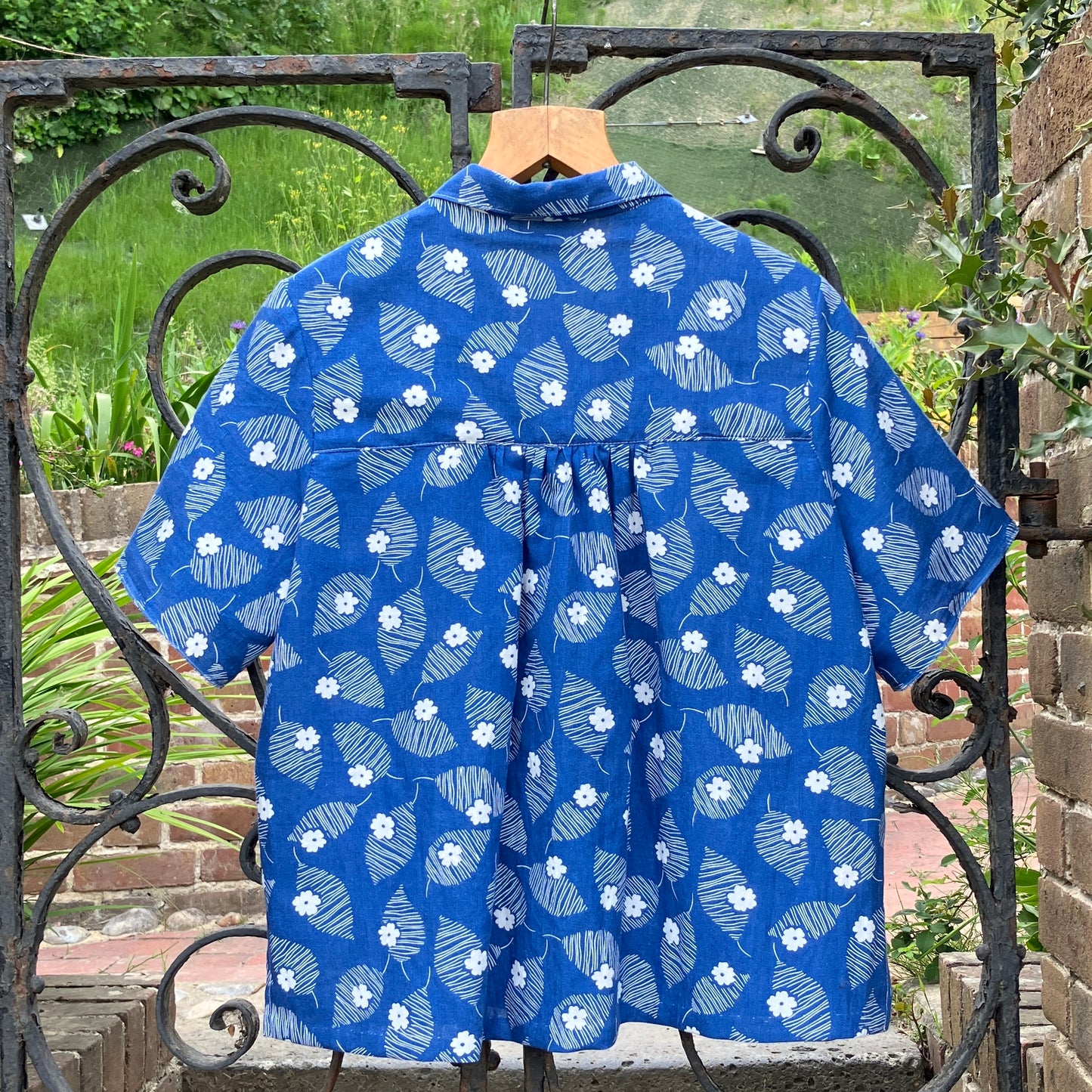 Blouse with mini collar made from blue and white reclaimed vintage floral print cotton