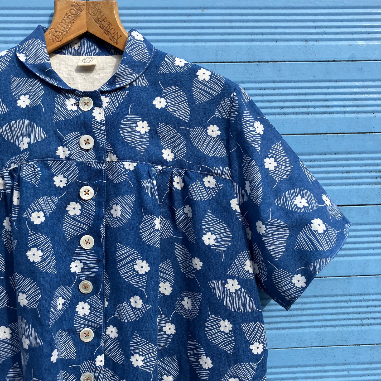 Blouse with mini collar made from blue and white reclaimed vintage floral print cotton