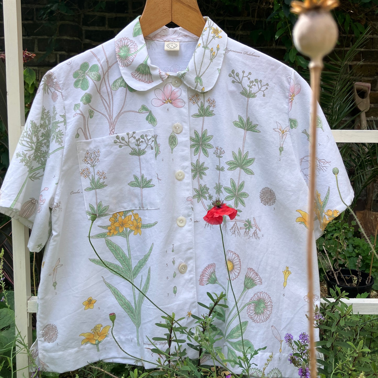 Boxy shirt made from botanical print recycled bedding