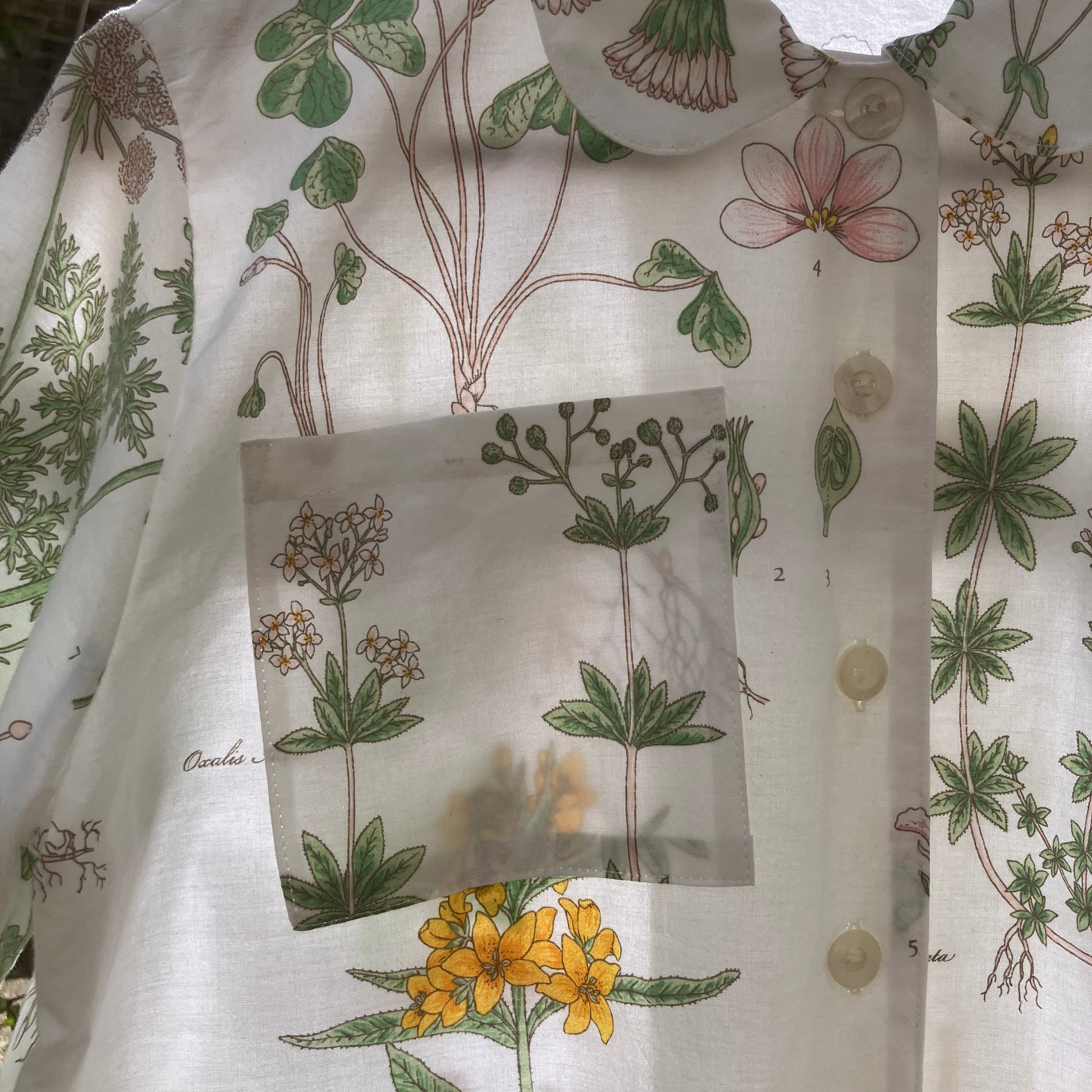 Boxy shirt made from botanical print recycled bedding