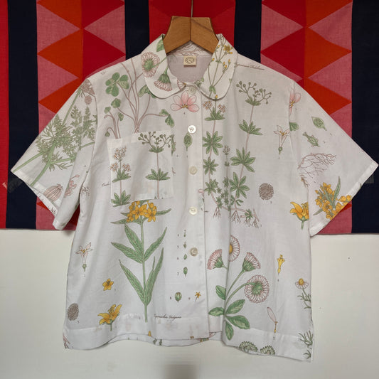 Boxy shirt made from botanical print recycled bedding