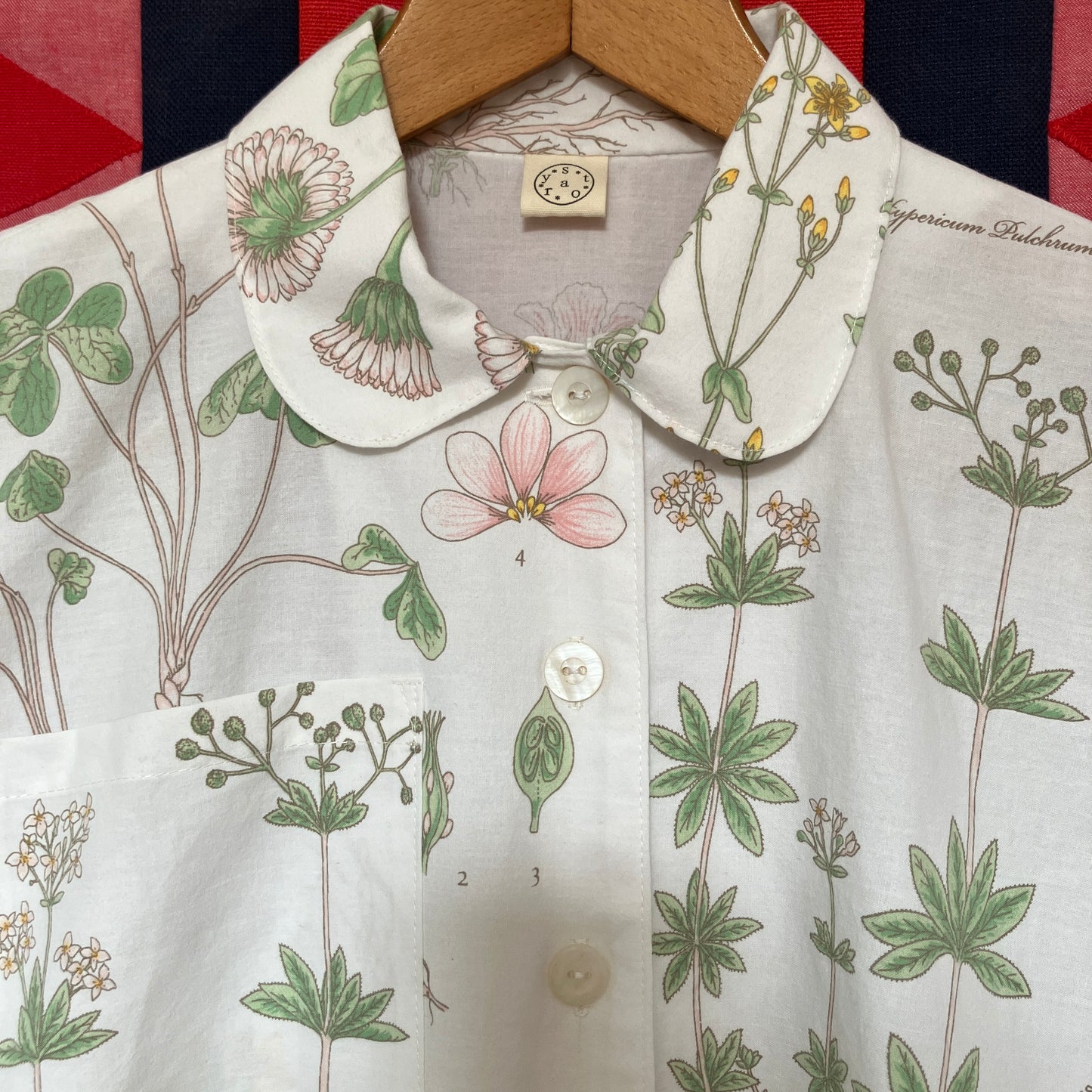 Boxy shirt made from botanical print recycled bedding