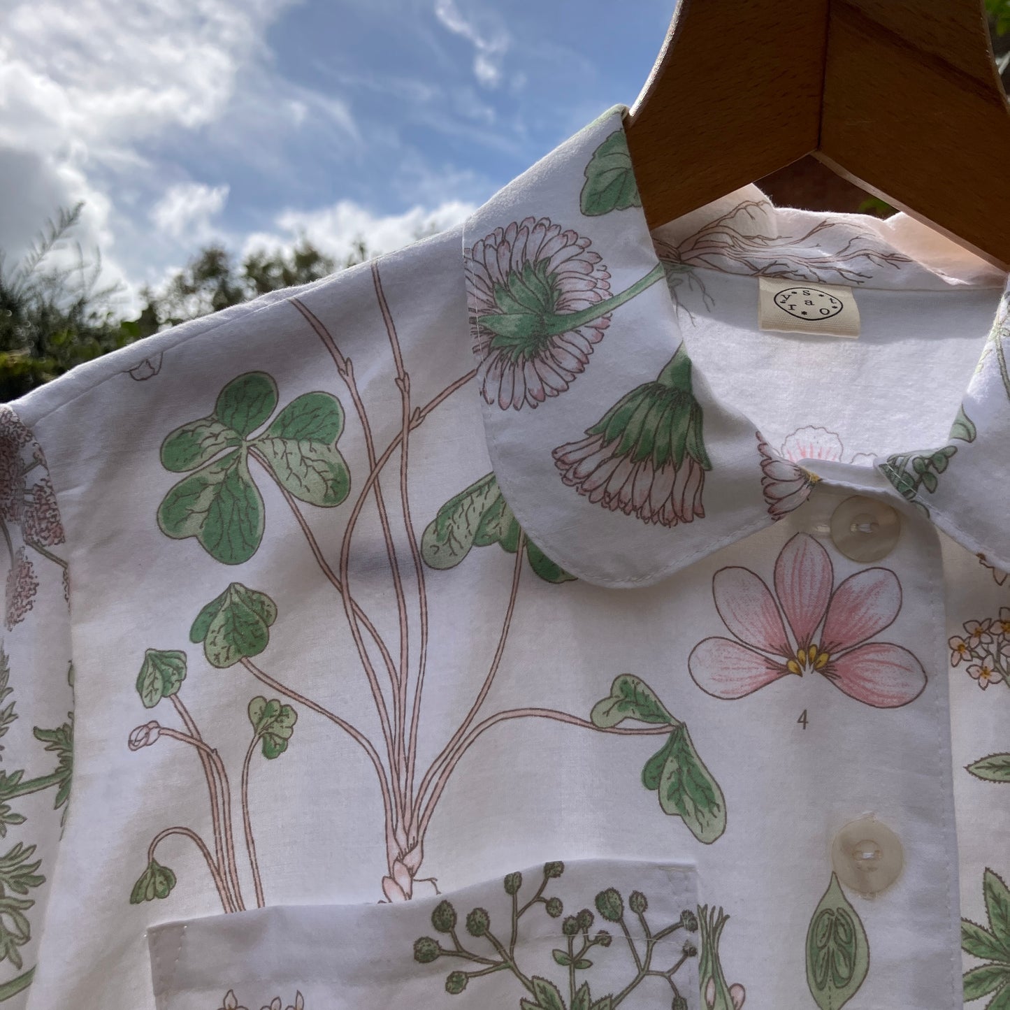 Boxy shirt made from botanical print recycled bedding