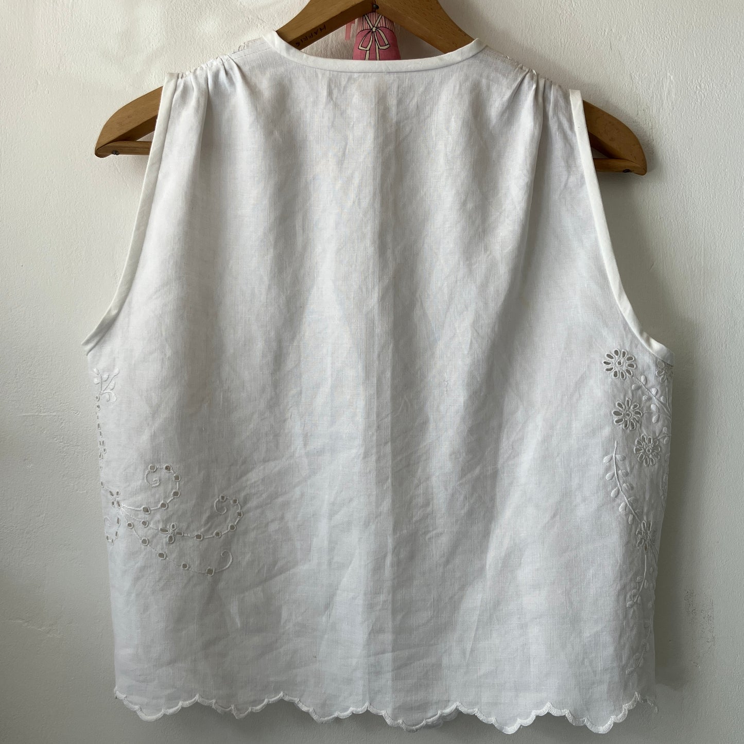 Gather-shoulder recycled tablecloth blouse