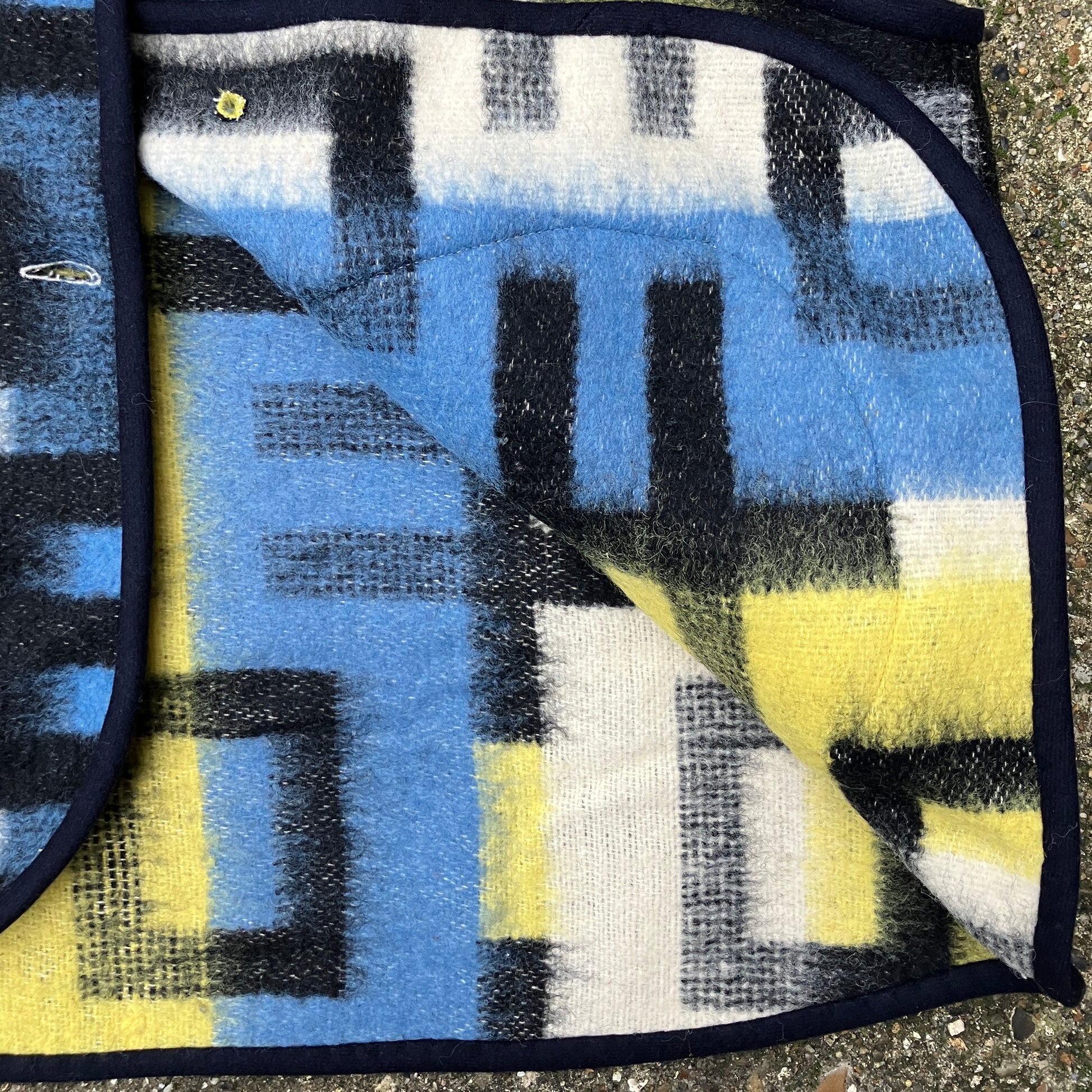 Geometric blanket vest inside view