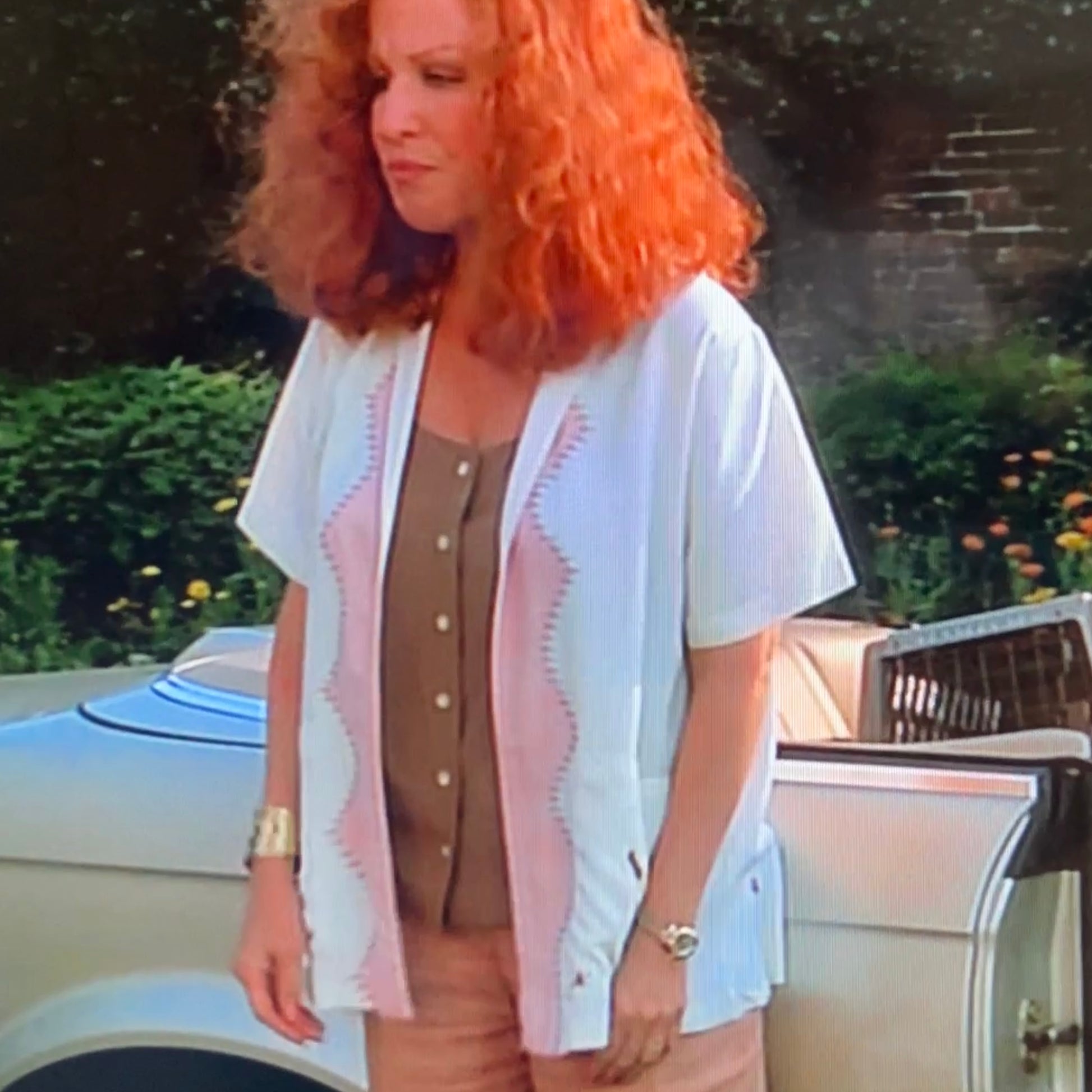 Bette Midler in Beaches wearing a nice jacket