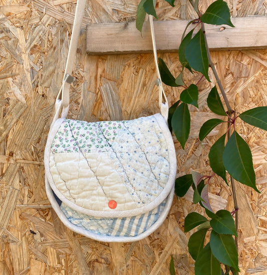 Handmade reclaimed antique patchwork quilt shoulder bag (coral popper)